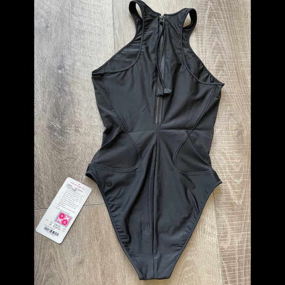Lululemon Salty Swim Front Racer in Black Size 6 - Picture 6 of 6